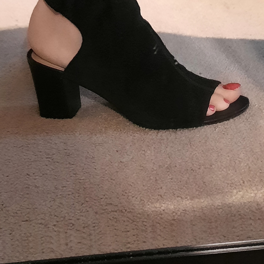 Beautiful suede sandals Affection by clarks